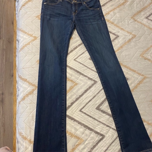 09’ Barely worn Hudson bootcut mid-low rise Jeans!! - Picture 2 of 5